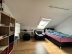 ++NEU IM ANGEBOT++ 3,5-Zi.-Dachgeschoss-Wohnung in der Ortsmitte von Steinen - Zimmer