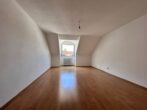 ++NEU IM ANGEBOT++ Große 2 Zi.-Stadt-Wohnung ganz oben mit Aufzug, Tiefgarage und Balkon in Lörrach - Zimmer