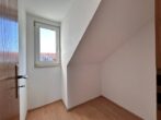 ++NEU IM ANGEBOT++ Große 2 Zi.-Stadt-Wohnung ganz oben mit Aufzug, Tiefgarage und Balkon in Lörrach - Zimmer